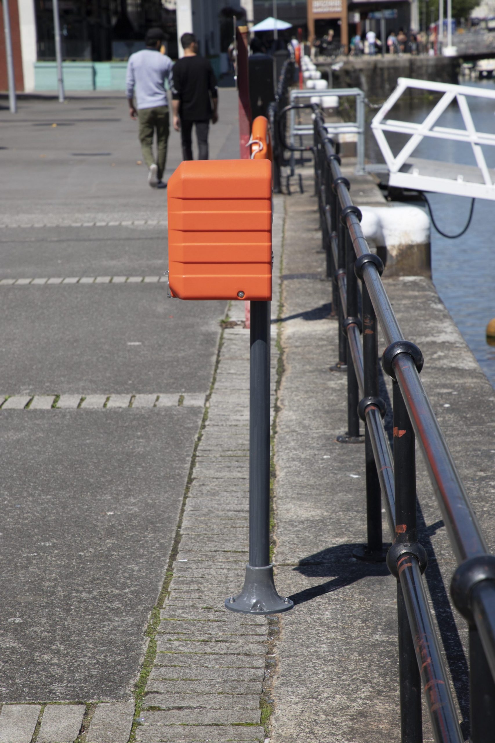 SOS603 Post mounted side view